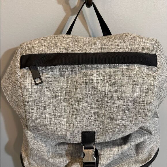 Lululemon Go Lightly Rucksack - Picture 8 of 15